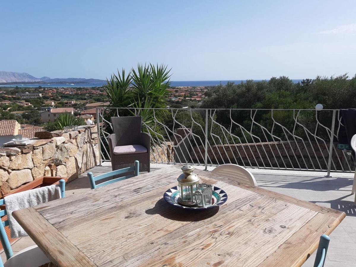Appartamento Il Corbezzolo, Trilocale piano terra, vista mare, ottima posizione San Teodoro  Esterno foto